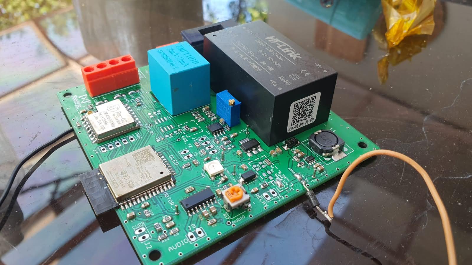LoRa controller PCB close-up